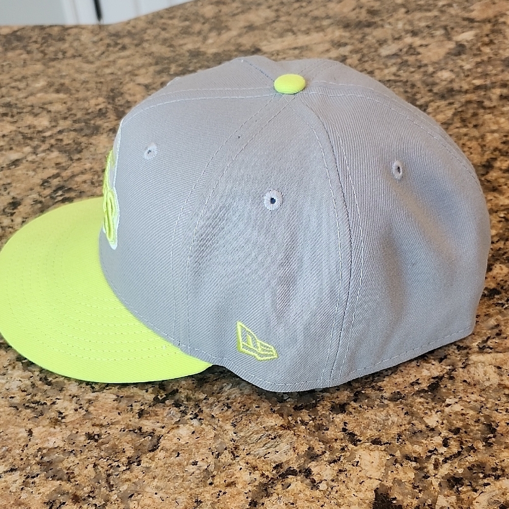 Giants Gray and Neon Yellow Hat - Picture 6 of 8